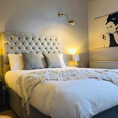 Canterbury Accommodations With Free Car Park Onsite And High Speed Wifi Buitenkant foto