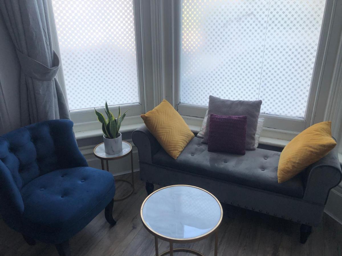 Canterbury Accommodations With Free Car Park Onsite And High Speed Wifi Buitenkant foto