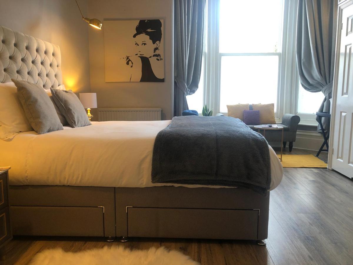 Canterbury Accommodations With Free Car Park Onsite And High Speed Wifi Buitenkant foto