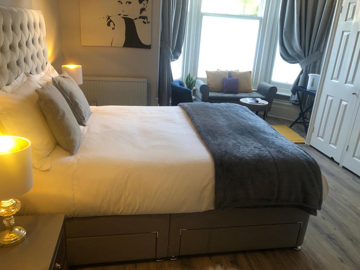 Canterbury Accommodations With Free Car Park Onsite And High Speed Wifi Buitenkant foto