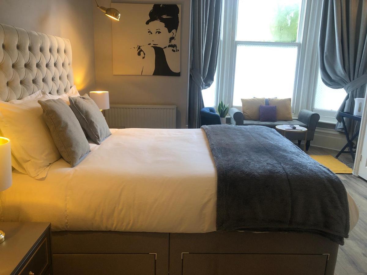 Canterbury Accommodations With Free Car Park Onsite And High Speed Wifi Buitenkant foto