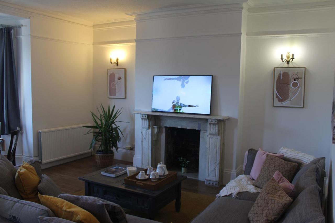 Canterbury Accommodations With Free Car Park Onsite And High Speed Wifi Buitenkant foto