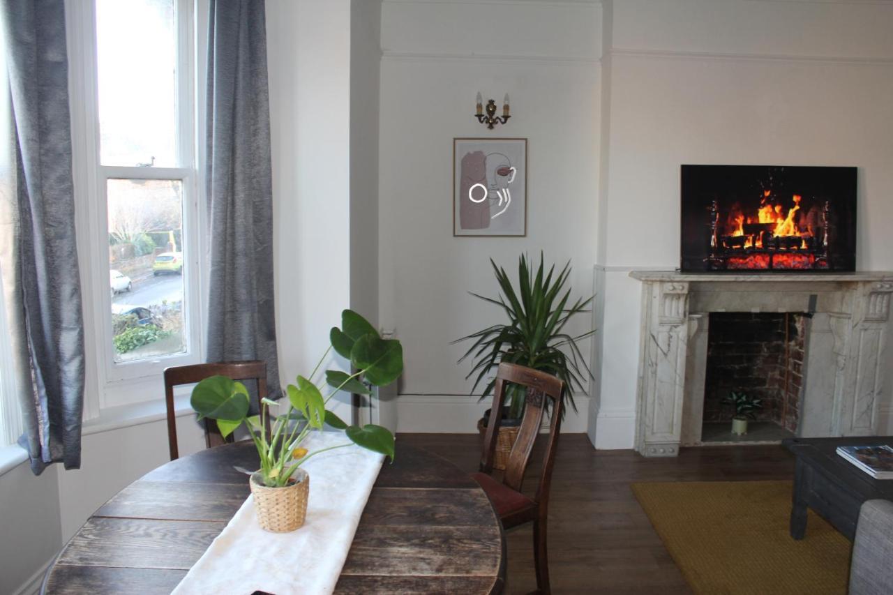 Canterbury Accommodations With Free Car Park Onsite And High Speed Wifi Buitenkant foto