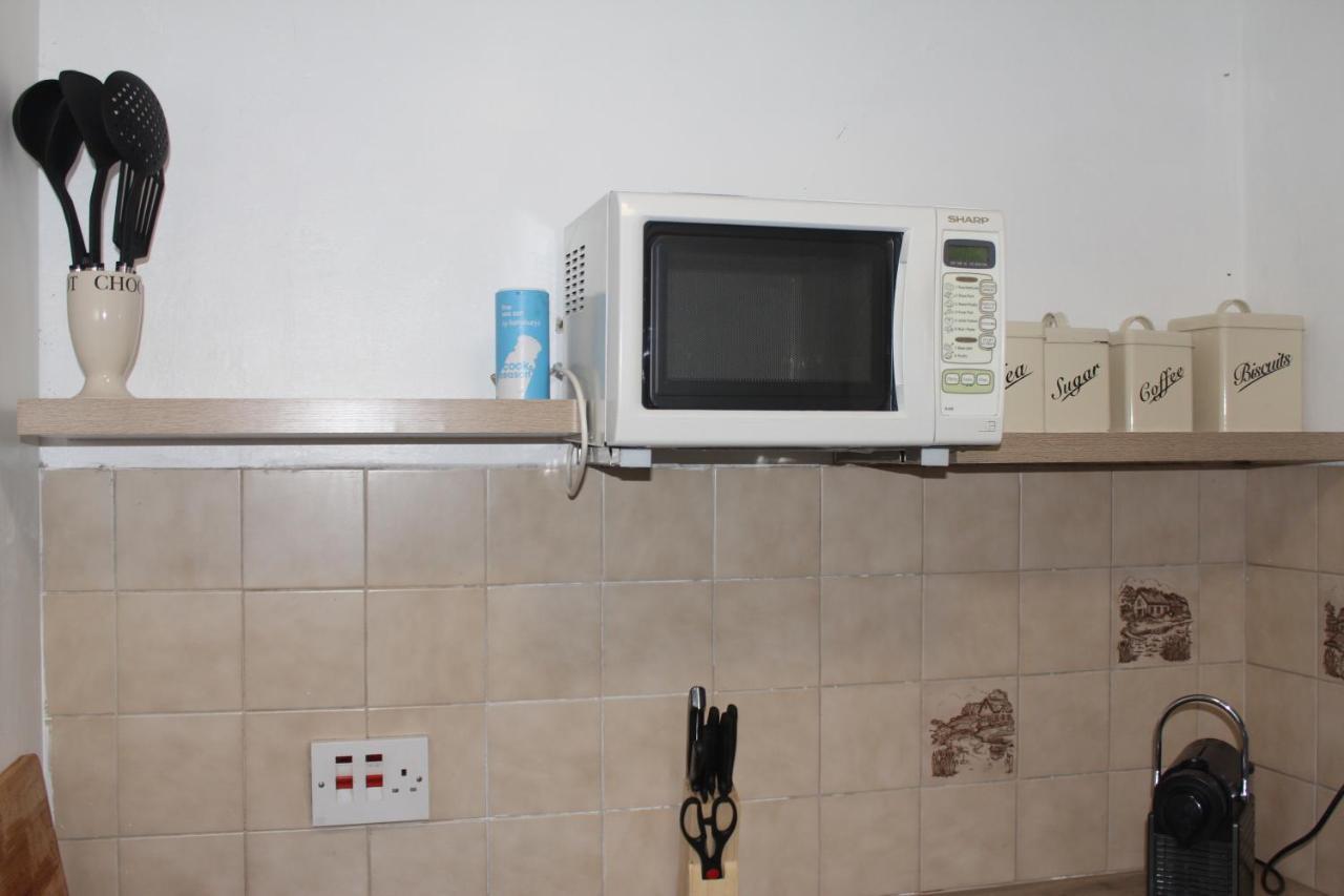 Canterbury Accommodations With Free Car Park Onsite And High Speed Wifi Buitenkant foto