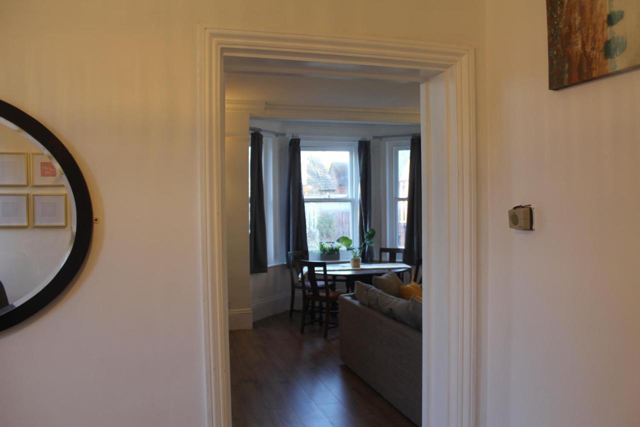 Canterbury Accommodations With Free Car Park Onsite And High Speed Wifi Buitenkant foto