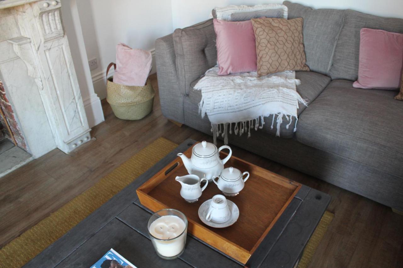 Canterbury Accommodations With Free Car Park Onsite And High Speed Wifi Buitenkant foto